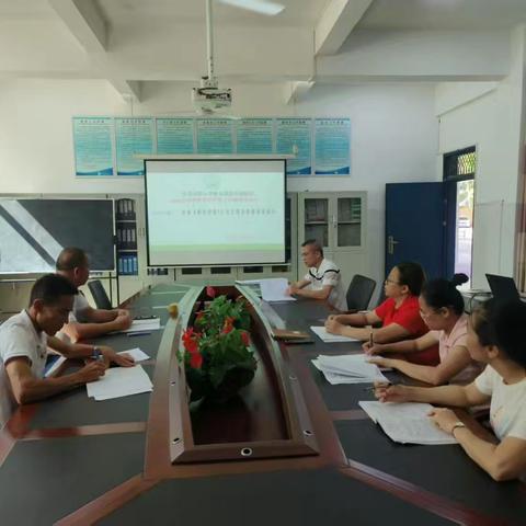 智慧赋能，“余”你共研——三亚市第四小学华丽校区第14周数学教研活动