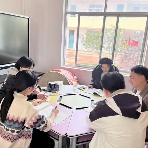 方寸讲台聚星火，共研数理启新思——水东镇五年级数学组教研活动