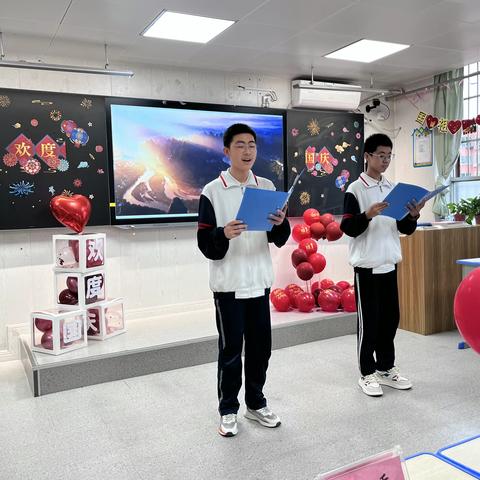青春逐梦，强国有我——天王学校初二年级组举办迎中秋、庆国庆诵读比赛