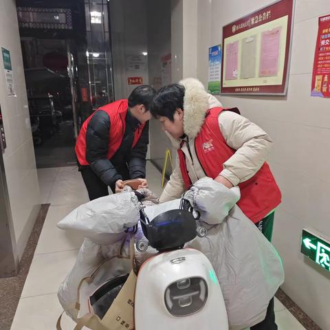 泺口街道滨河左岸东、西社区开展“楼道禁放电瓶车 安全专项检查”整治宣讲行动