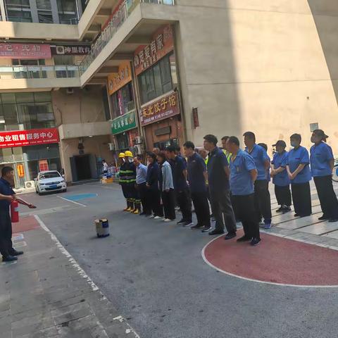 2025年滨河左岸社区消防演习