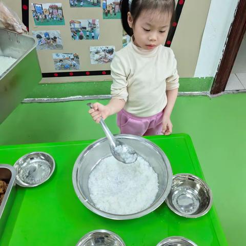 中班生活活动：自主取餐