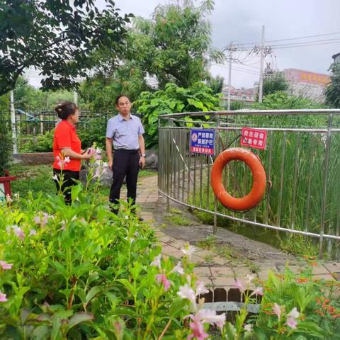 龙山街道残联开展排查残疾人托养之家防汛工作