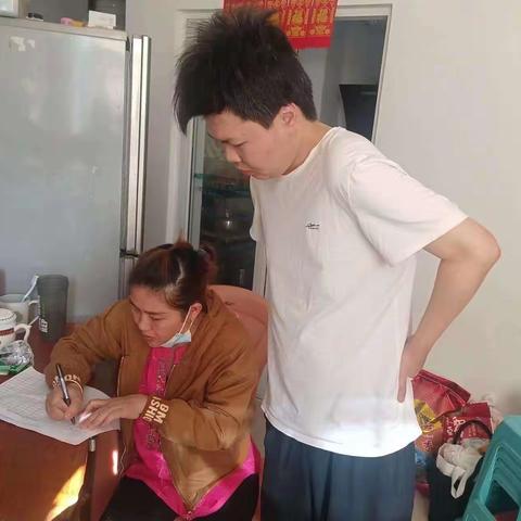 东岸社区第三次入户走访社区失业青年