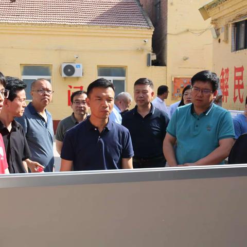 新疆生产建设兵团第二师铁门关市党委副书记、副师长黄立明一行来曲考察交流