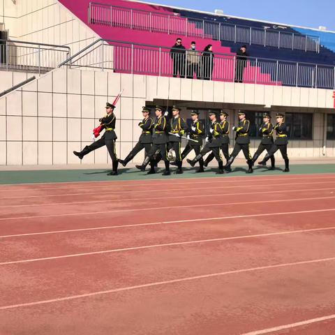 凝心聚力启新篇 砥砺奋进向未来——云天职教举行2026年春季学期第一次升旗仪式