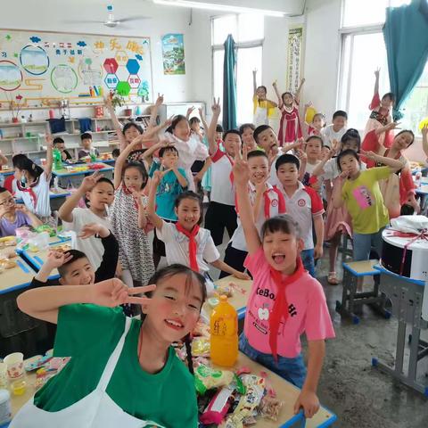 土门小学三年级二班                        崽子们的升级日常💓