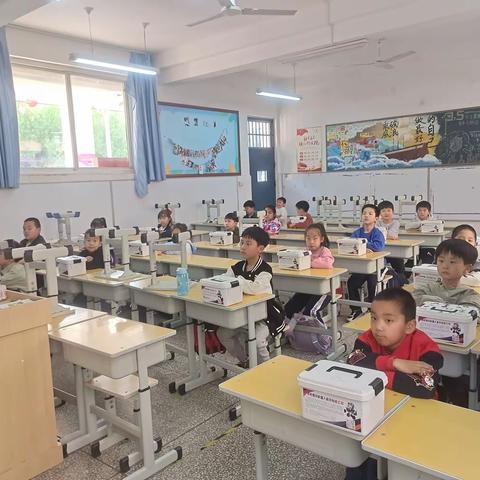 天津路小学机器人搭建之《雨刮器》