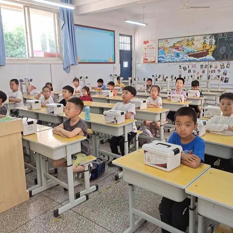 天津路小学机器人搭建之《石油开采机》