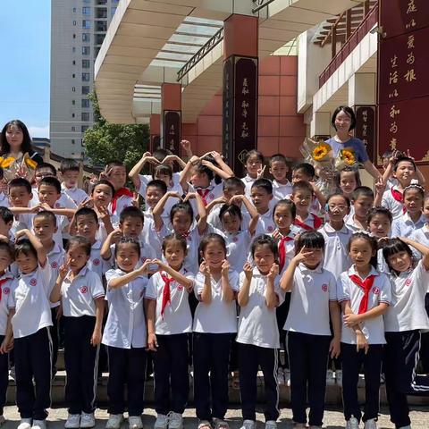 空港新城小学206班家长督学实录