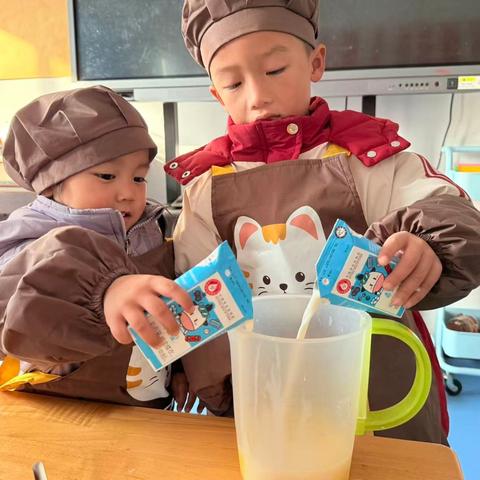 兰陵县新兴镇中心幼儿园小一班食育课堂：美味蛋挞香，童趣乐无穷