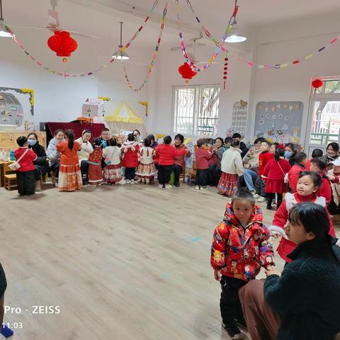 芜湖市百蕊幼儿园小一班“迎新接五福，让爱不闲置”庆新年赶集义卖活动