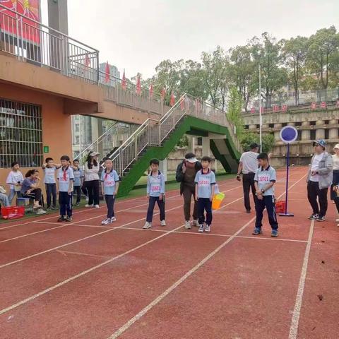 “田径赛场显身手，运动健儿展风采”——丁香小学2024年第二届田径运动会