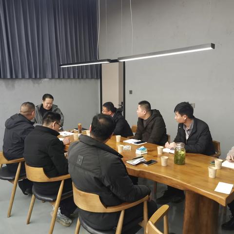 海派运营总经理李文方主持开年例会