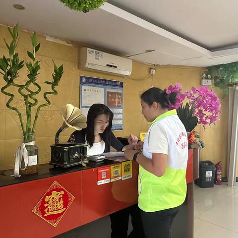 棠景街残联到辖内盲人按摩机构开展国庆节前安全生产检查工作