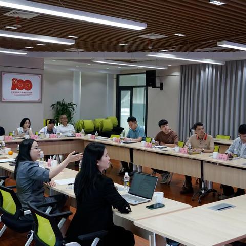 美兰区举办“候鸟”人才工作站协同发展座谈交流活动