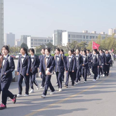 缅怀革命先烈，传承红色基因——高职部开展清明节烈士陵园祭扫活动