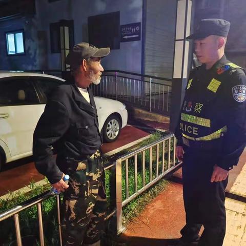 华州公安巡特警:一顿暖心餐，浓浓警民情