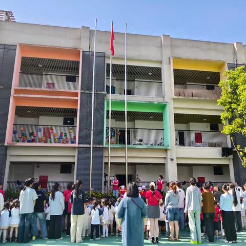 童心拾光，向新而行
