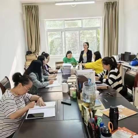 教以潜心，研以致远——文山市第一小学教育集团英语组四月教研活动纪实