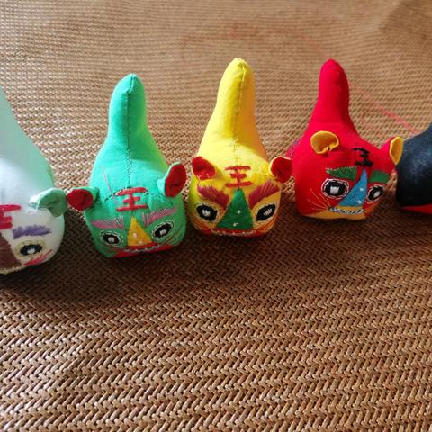 五虎开运，布承古今 —布老虎的探究之路