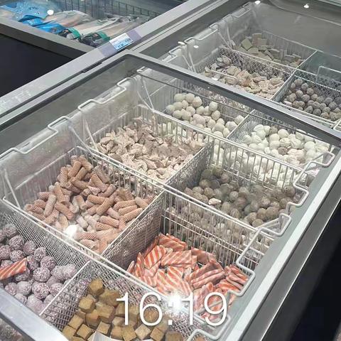 营运部12月13日帅特龙店巡店汇总 嘉百乐-营运部 12月13日营运部对帅特龙店进行多方检查，内容涵盖卖场环境、员工状态、加工间卫生以及消防设施。检查结果具体如下：‍ ‍‍