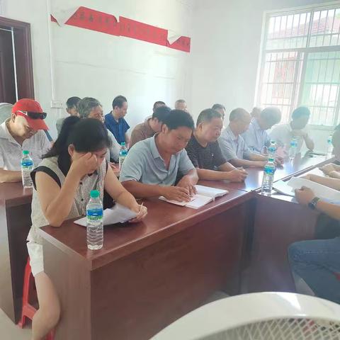 【银坑镇莲花社区文明实践站】开展中央八项规定精神学习会