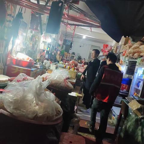 【银坑镇莲花社区】开展食品安全排查活动