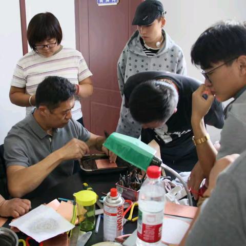 青春遇匠心！呼市民族学院学子的铜银器雕刻非遗研学之旅