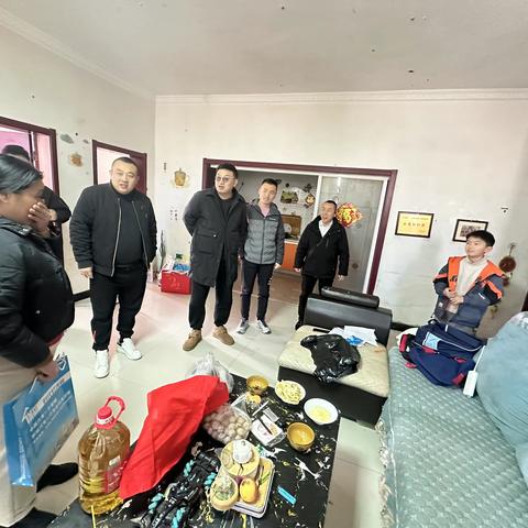 不忘初心跟党走  扶贫助学献爱心