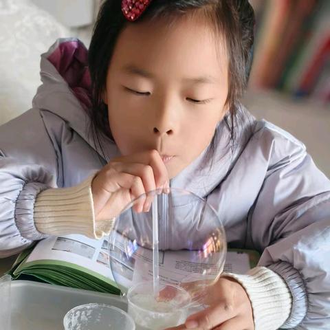 三（五）班严朵朵科学小实验：自制泡泡水
