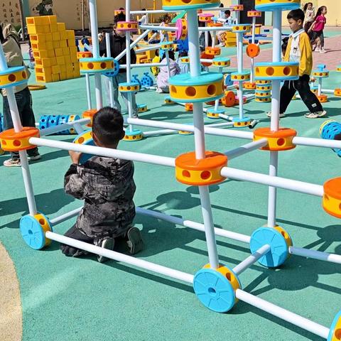 朱集镇中心幼儿园大一班（4.27-4.30）一周生活精彩回顾