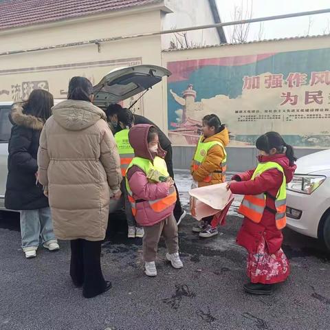春节慰问送温暖，关爱老人显真情