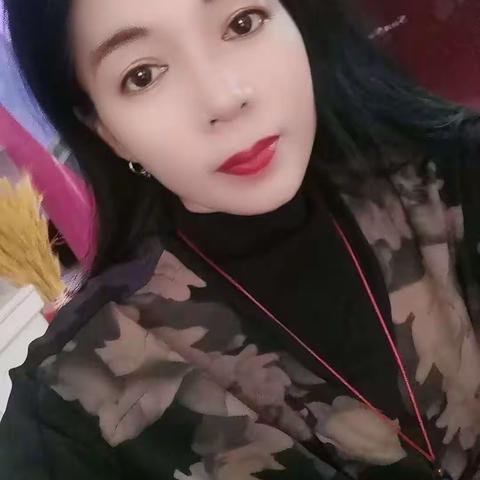 《漫步夕阳下，相约黄昏时》