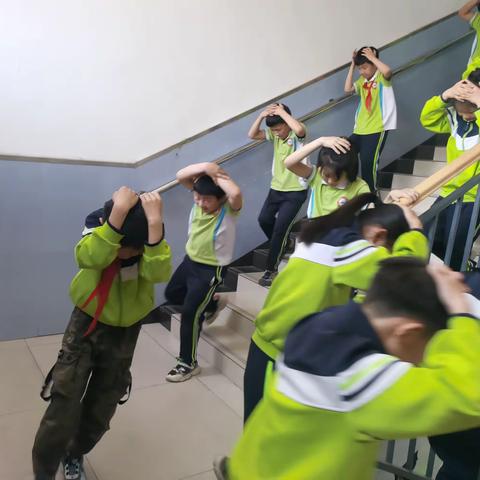 《提升应急能力，筑牢安全防线》——博野县教育体育局组织开展“5.12防灾减灾日”主题宣传教育活动