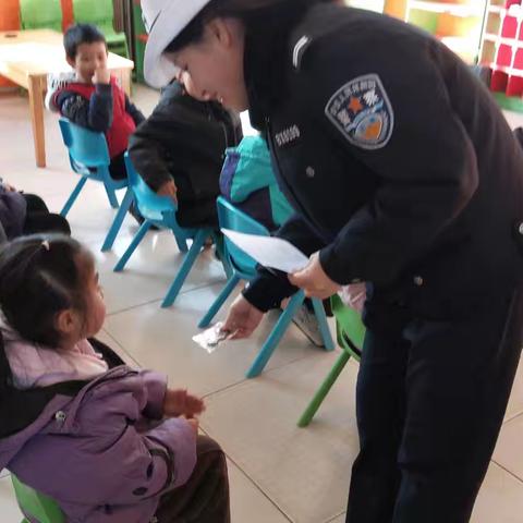 让交通安全由“耳边听”转换为“心中记”——博野县教体局开展交警进校园宣传教育活动