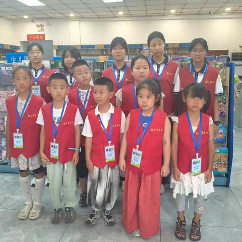 “读好书，践美德，争做文明小使者”——旅顺开发区实验小学一年二班栾雨晨参加新华书店假道德实践活动