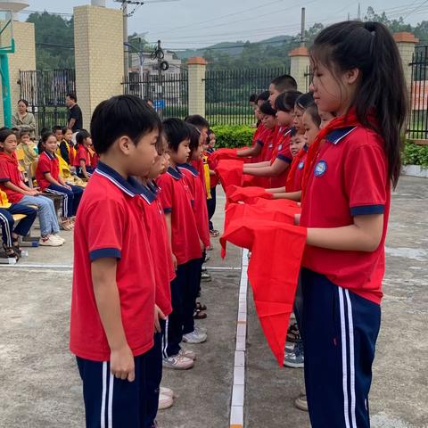 “学习二十大，争做好队员”—浦北县寨圩镇丰门小学喜迎建队日