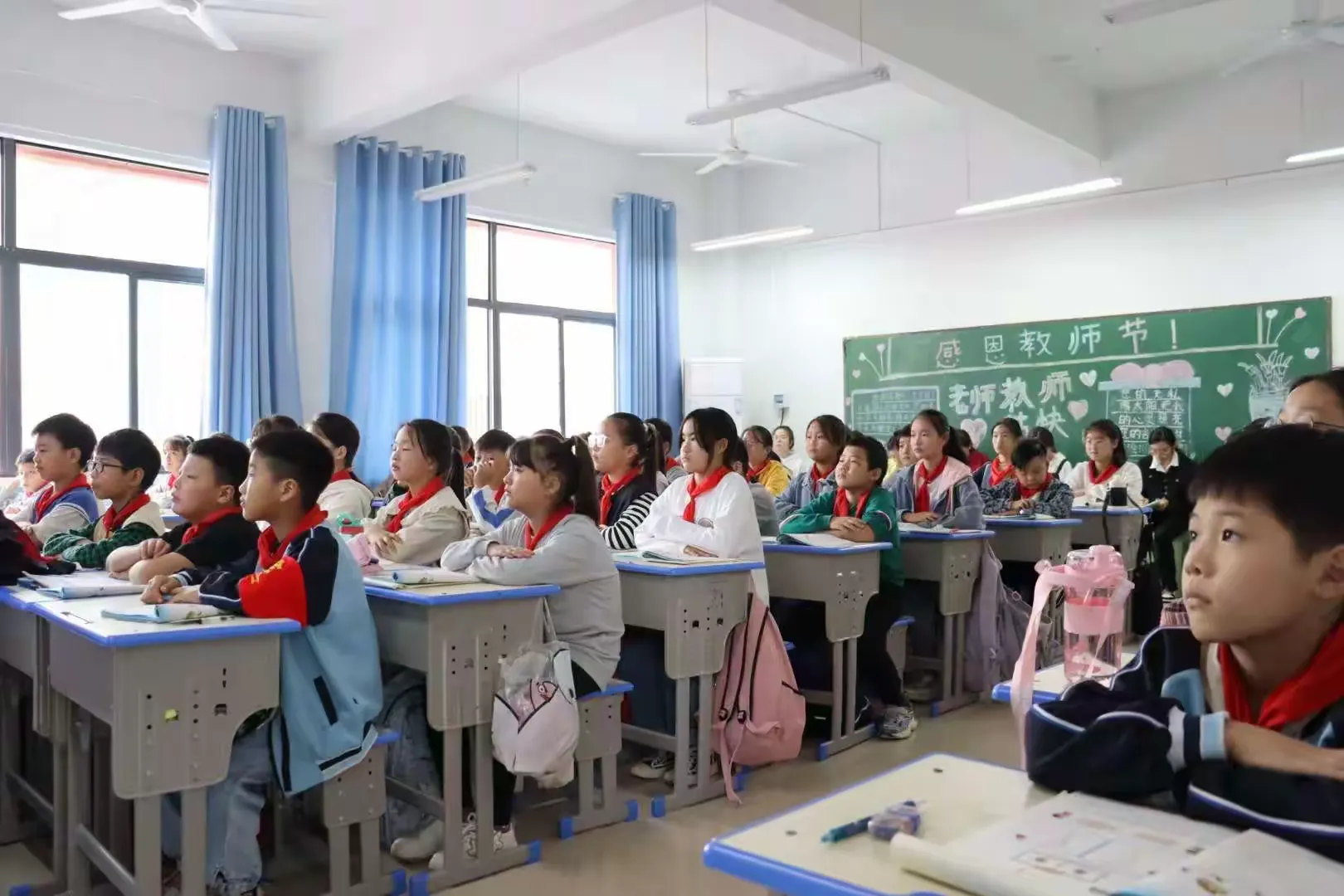 简篇-携手共进齐成长 青春芳华初绽放——柘城县第二实验小学教育集团八一爱民小学新教师展示课系列报道(一)