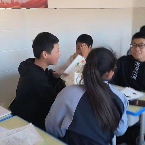 说一说，讲一讲，演一演，评一评