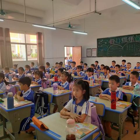 【心砺练，新起点】恭喜我们一年级啦，正式成为一名小学生了——龙岗区弘文学校