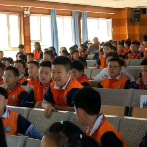 乌鲁木齐市第121小学 3-4年级 “心灵成长之旅” 公益心理讲座 挫折是人生的必修课