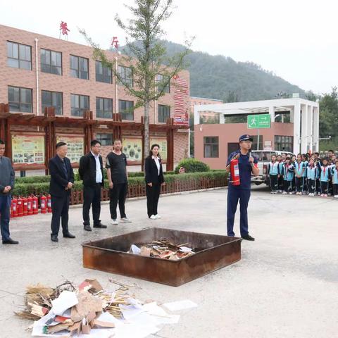 宁绷消防一根弦，不冒安全一步险———宝塔区实验小学消防安全疏散演练