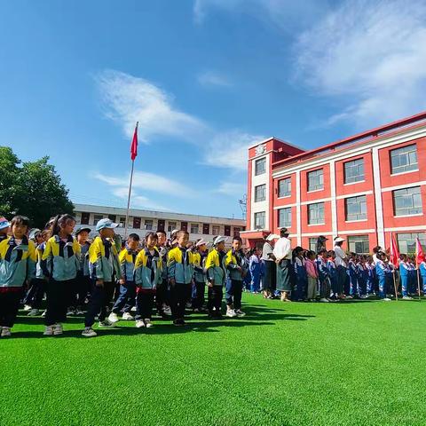 小学初体验  幼小零距离 神峪中心小学与神峪中心幼儿园  共育童心