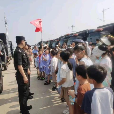 探秘特警世界，点燃少年热血——许昌市毓秀路小学二(9)班第十一次社会实践活动