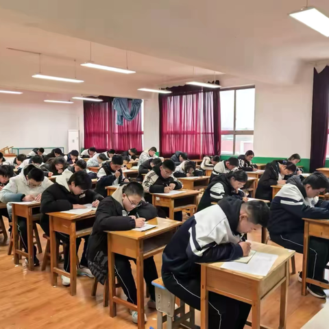 巧答精“算”，心中有“术”——汶上县第二实验中学八年级数学速算比赛：智慧与速度的较量