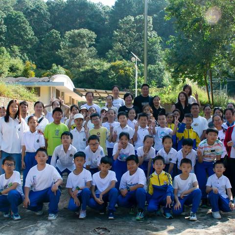 体验军旅文化 厚植爱国情怀—文山市第一小学五年级三班小学学生参加锋芒拓展训练基地