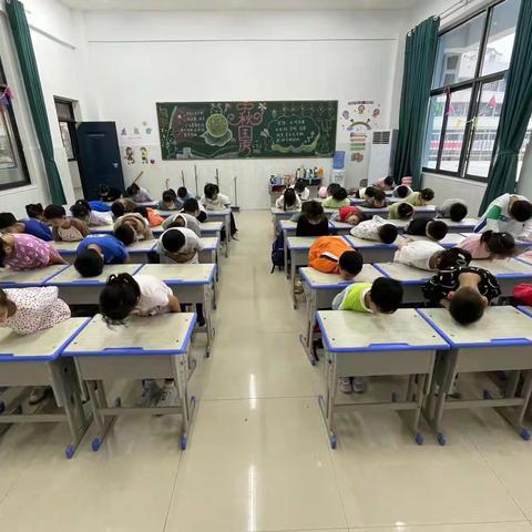 怦然”新“动，未来可期--扶沟路小学一年级入学适应性教育