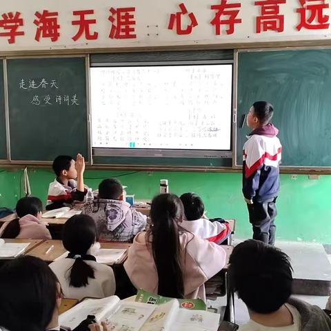 青春你我同行，百团竞绽风采