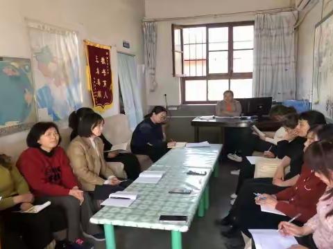 强师德守望初心，正师风潜心育人 ——南仁小学开展“在职教师有偿补课和违规收受礼品礼金”专项工作